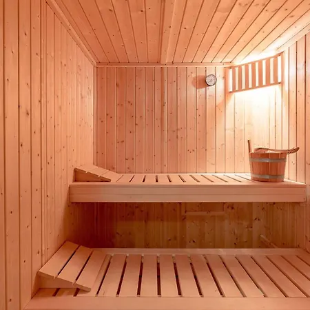 Holiday home Hues Leen
